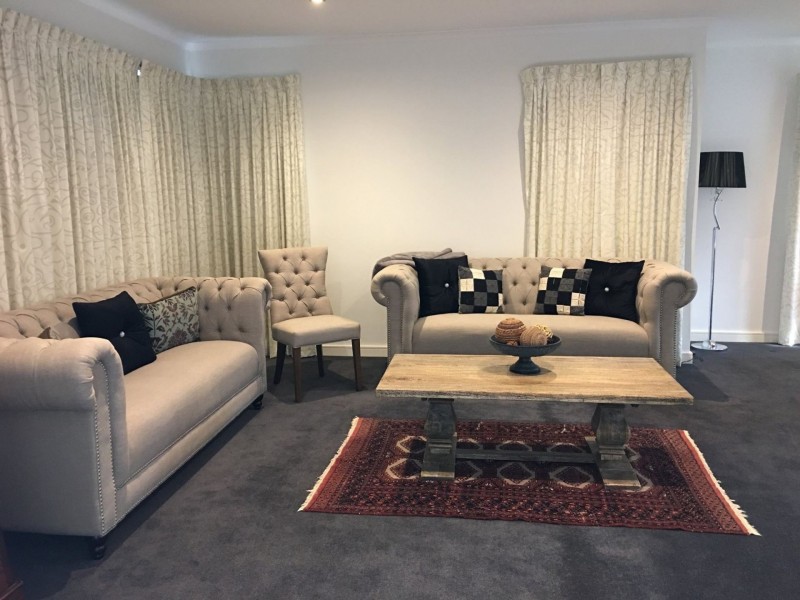 21 Waverley Park Dr, Mulgrave VIC 3170