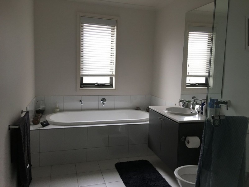 21 Waverley Park Dr, Mulgrave VIC 3170
