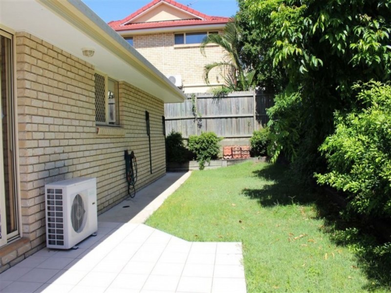 2/16 School Rd, Stafford QLD 4053