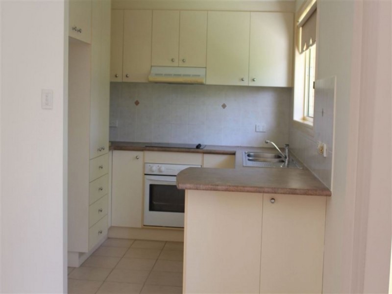 2/16 School Rd, Stafford QLD 4053