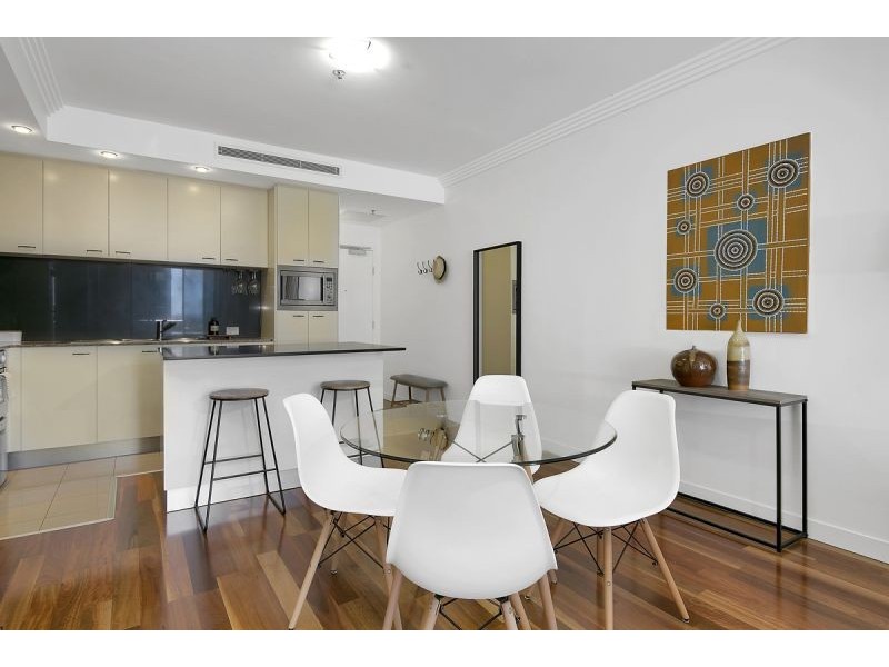 3806 – 70 Mary St, Brisbane City QLD 4000