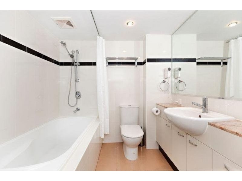 3806 – 70 Mary St, Brisbane City QLD 4000