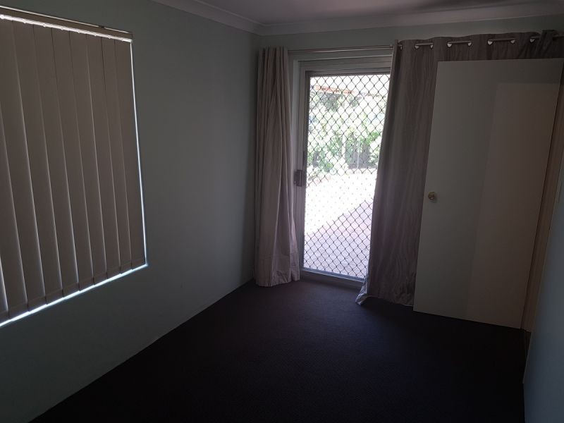 6 Lebeo Ct, Heathridge WA 6027