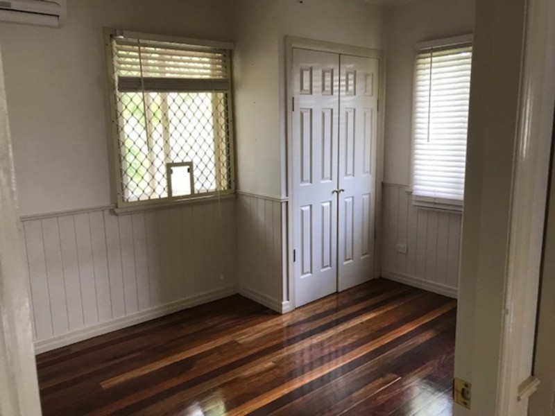 32 Renton St, Camp Hill QLD 4152