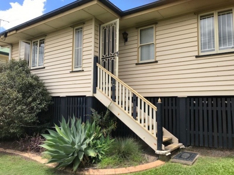 32 Renton St, Camp Hill QLD 4152