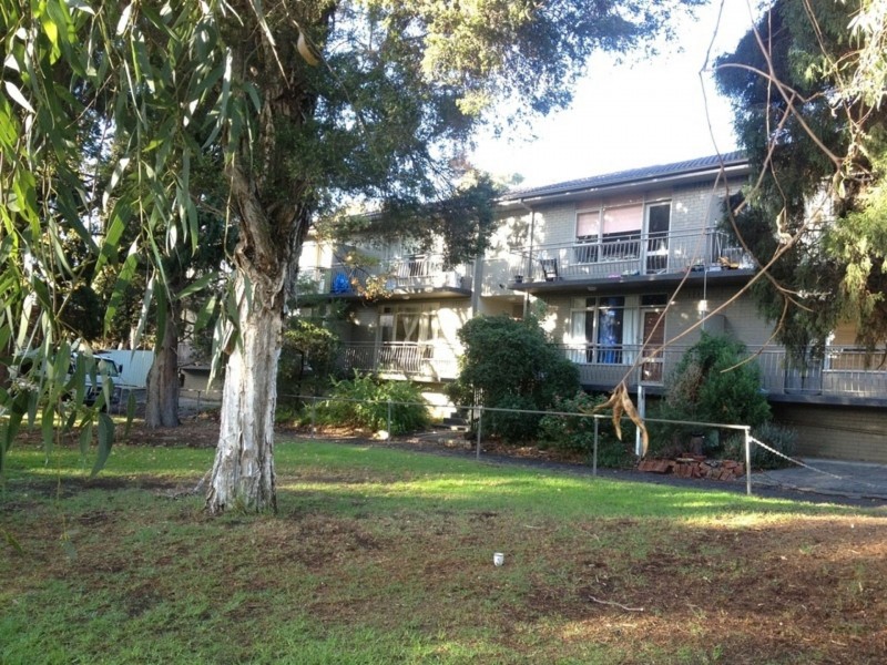 4/14 Jolley St, Brunswick West VIC 3055