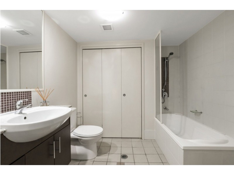 112/8 Land St, Toowong QLD 4066