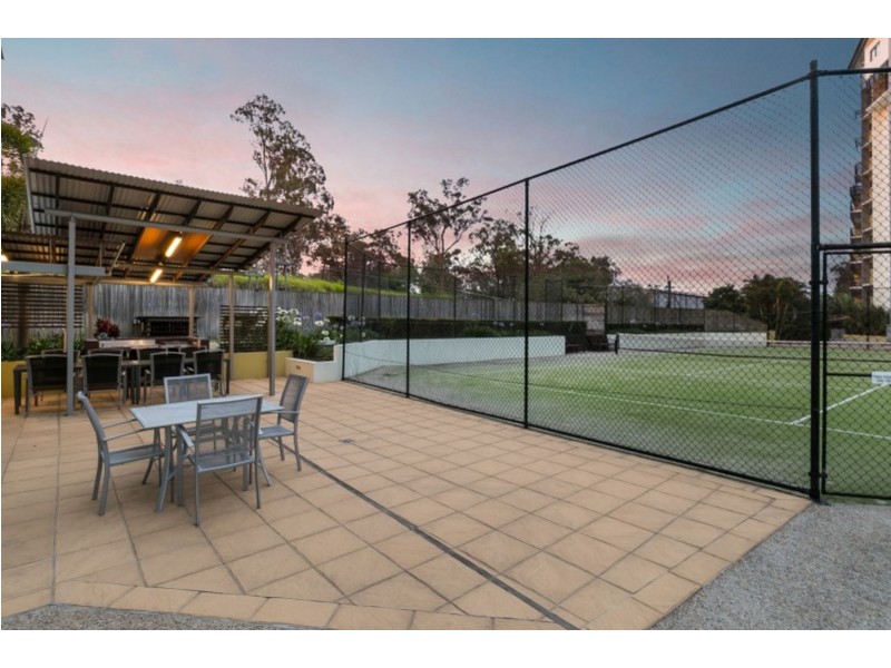 112/8 Land St, Toowong QLD 4066