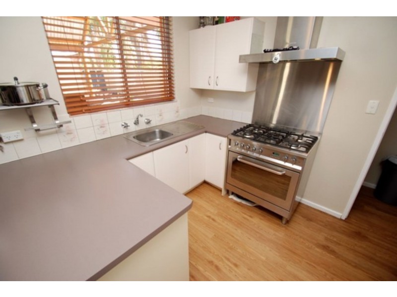 8 Ellison Dr, Langford WA 6147