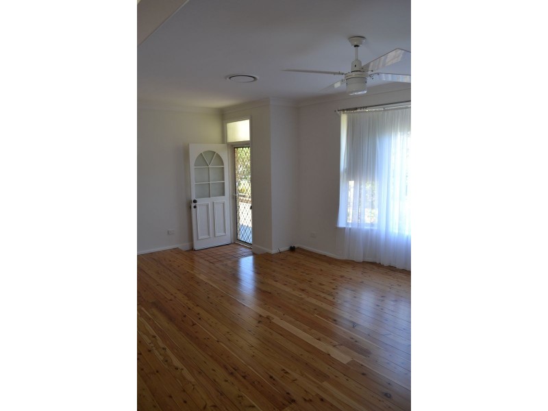 17 Nereida Cl, Kotara NSW 2289