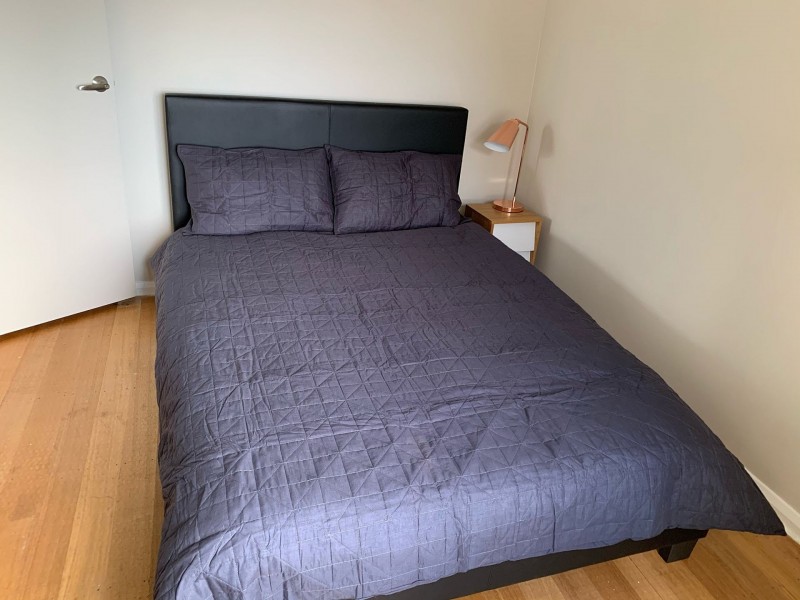 8 Red Knights Rd, Sandy Bay TAS 7005