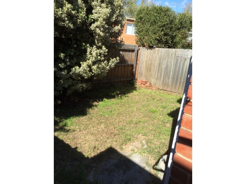 111 Eastwood St, Kensington VIC 3031