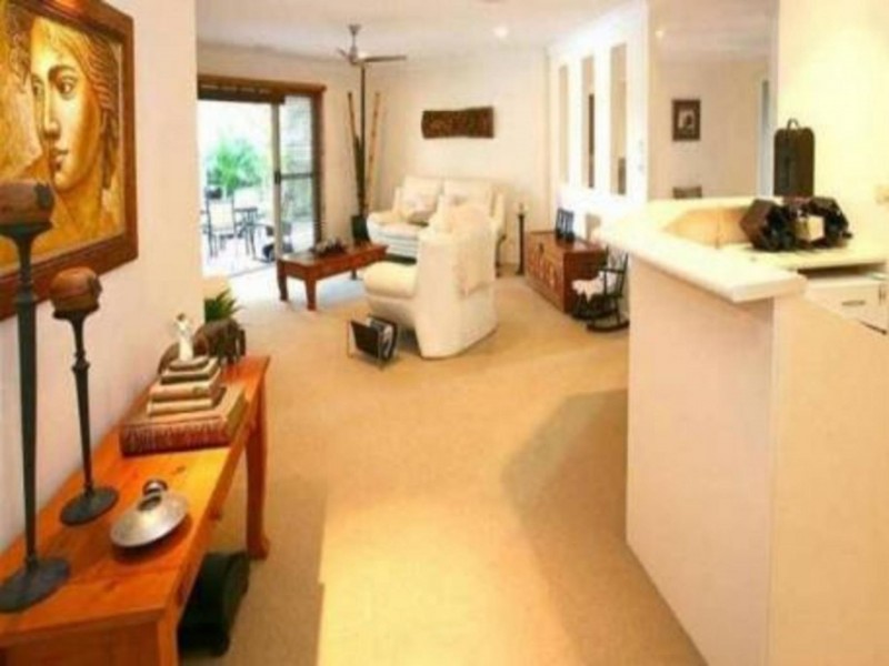 86 Santa Cruz Bvd, Clear Island Waters QLD 4226