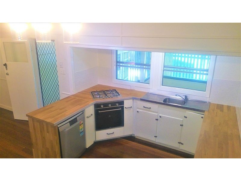 10 Kruger St, Booval QLD 4304