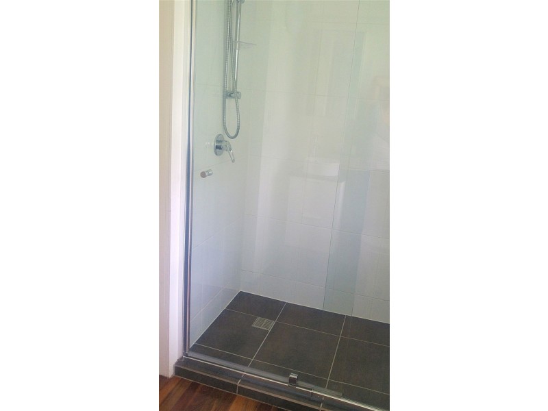 10 Kruger St, Booval QLD 4304