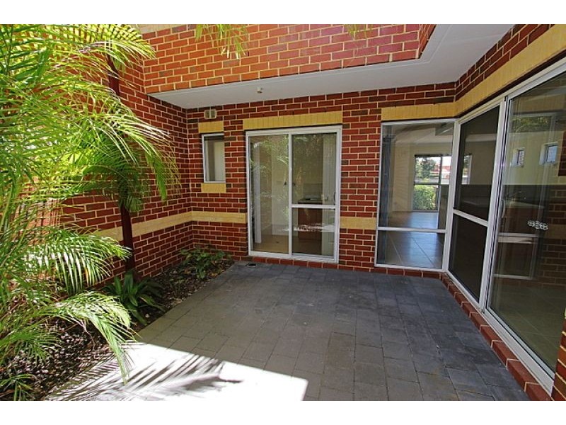 2/8-10 Salford St, Victoria Park WA 6100