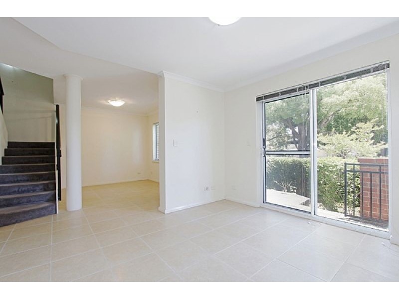 2/8-10 Salford St, Victoria Park WA 6100