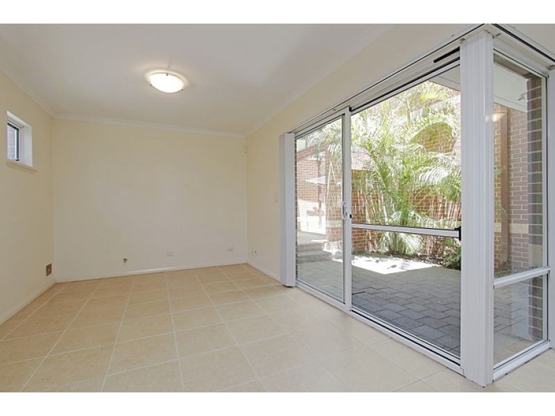 2/8-10 Salford St, Victoria Park WA 6100