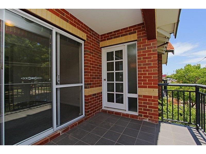 2/8-10 Salford St, Victoria Park WA 6100