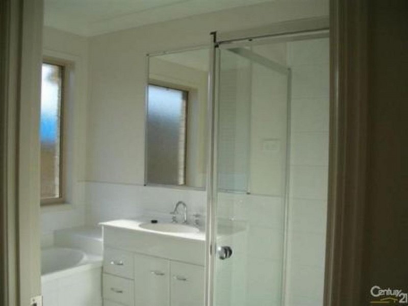 12 Trill Ct, Urangan QLD 4655