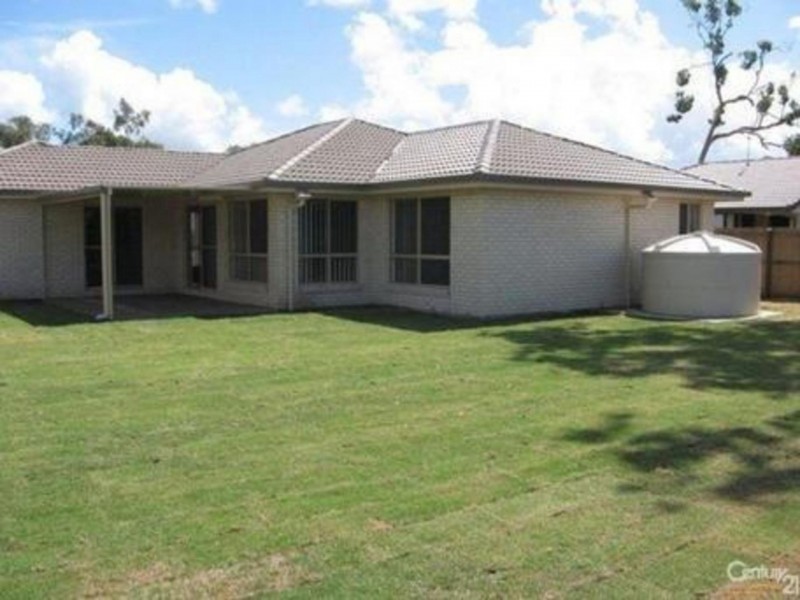 12 Trill Ct, Urangan QLD 4655