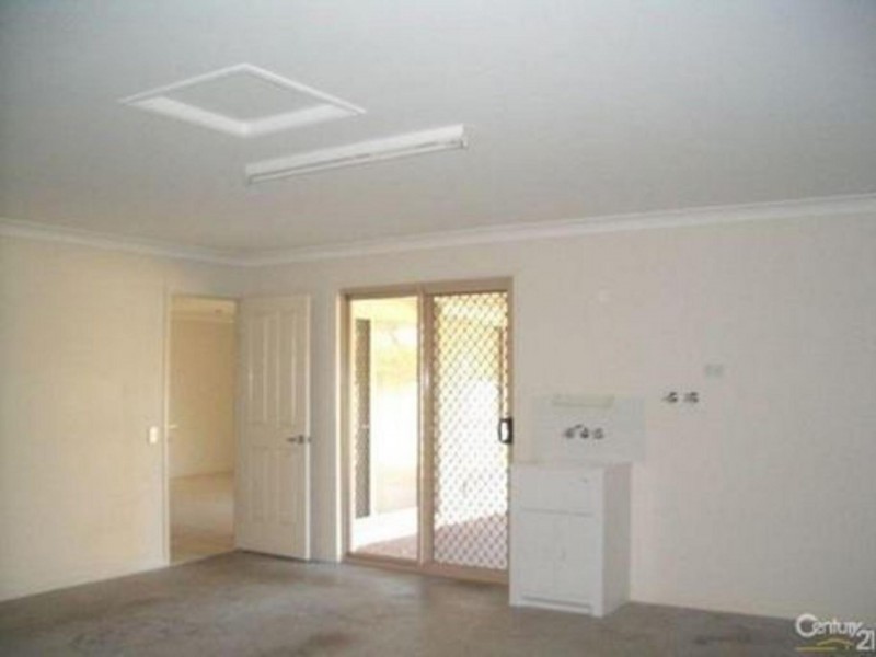 12 Trill Ct, Urangan QLD 4655