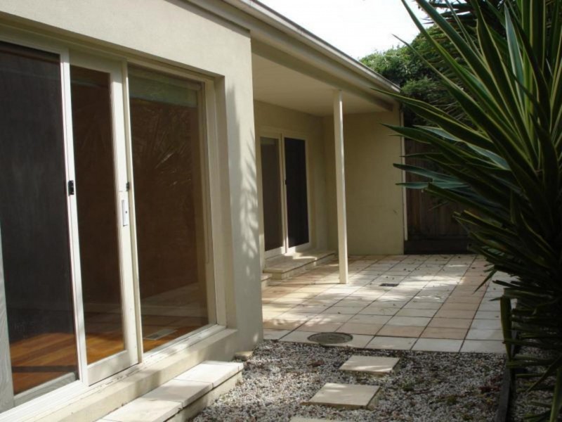 94a Haldane St, Beaumaris VIC 3193