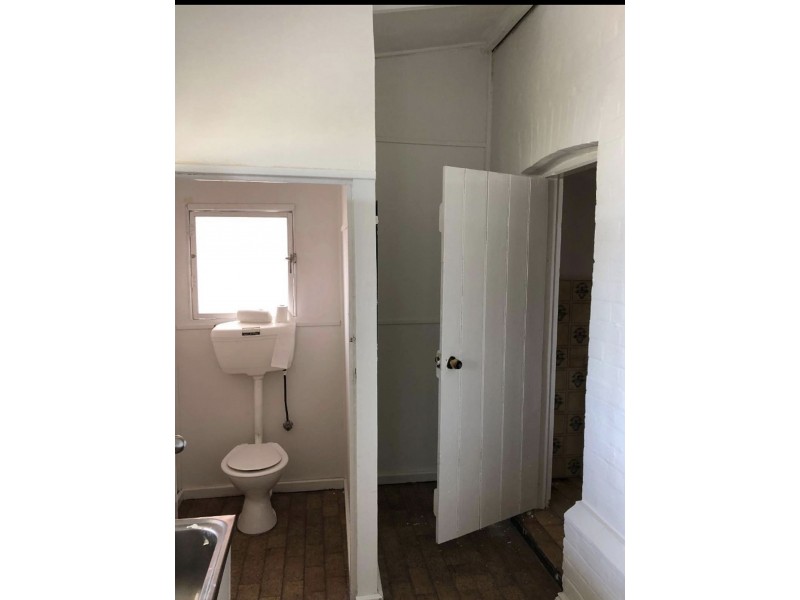 12 Henley Beach Rd, Mile End SA 5031