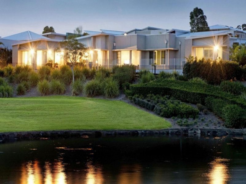 2001 The Boulevard, Benowa QLD 4217