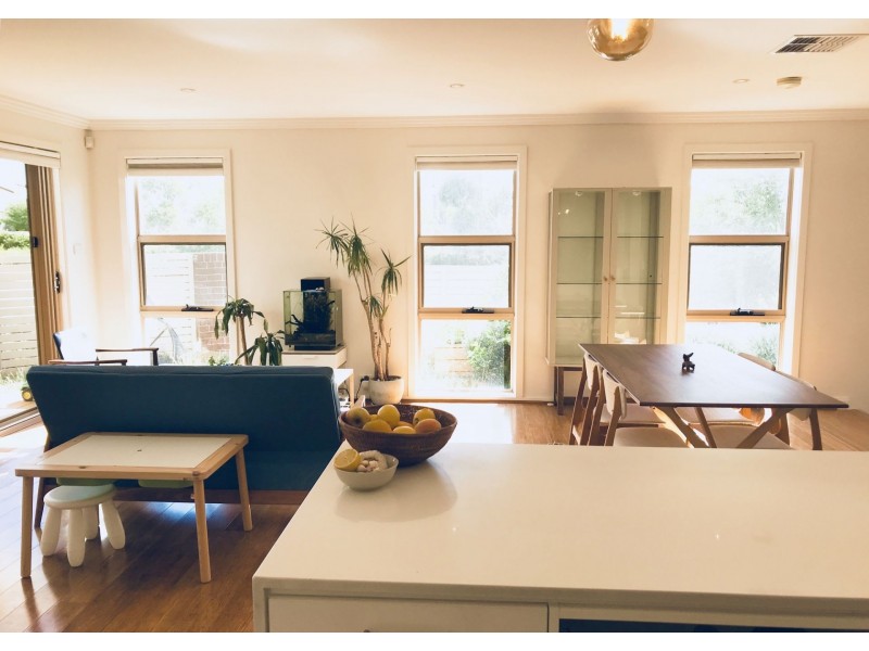 4/3 Deasey Cl, Casey ACT 2913