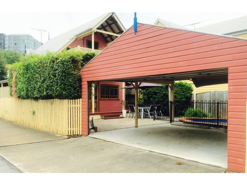 40 Rawlins St, Kangaroo Point QLD 4169