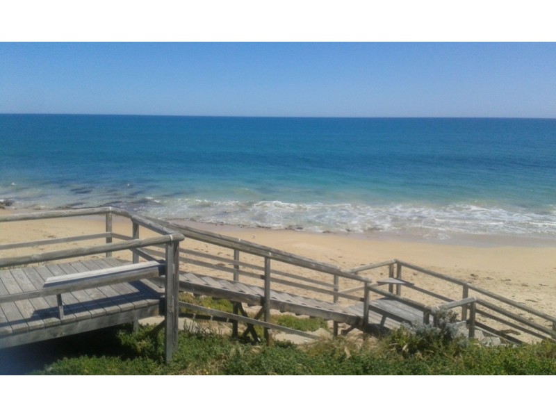 114 Janis St, Halls Head WA 6210