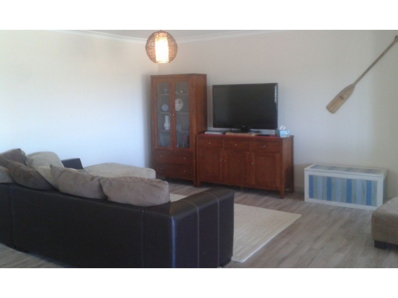114 Janis St, Halls Head WA 6210