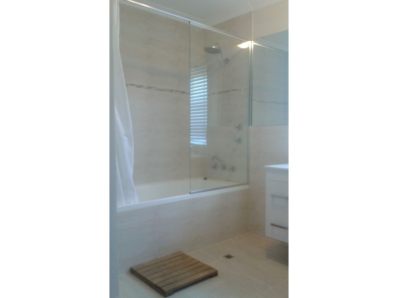 114 Janis St, Halls Head WA 6210