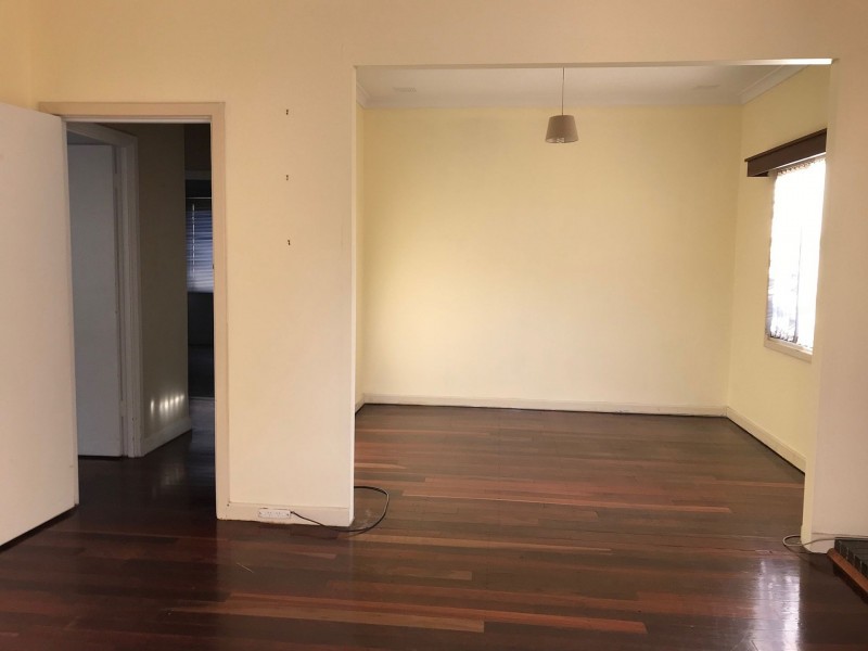 27 Sanderson St, Embleton WA 6062