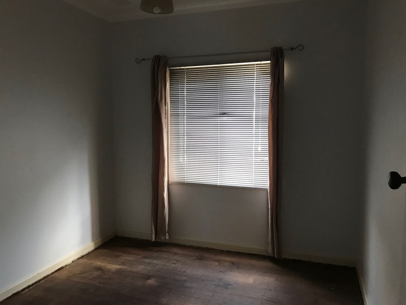 27 Sanderson St, Embleton WA 6062