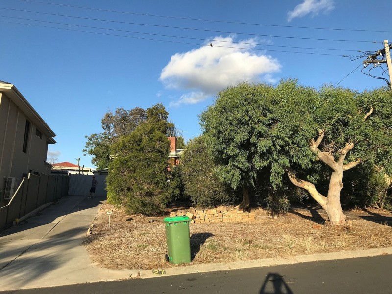 27 Sanderson St, Embleton WA 6062