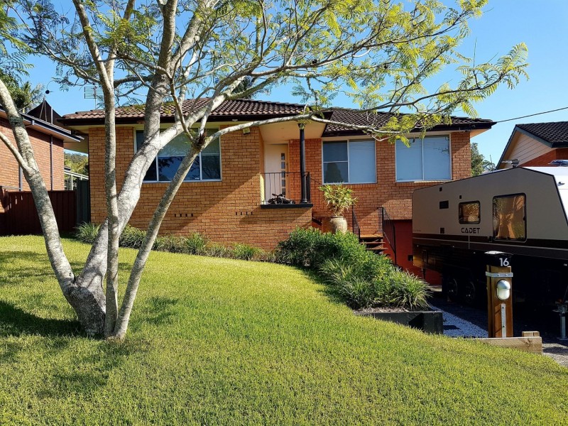 16 Dena Ave, Narara NSW 2250