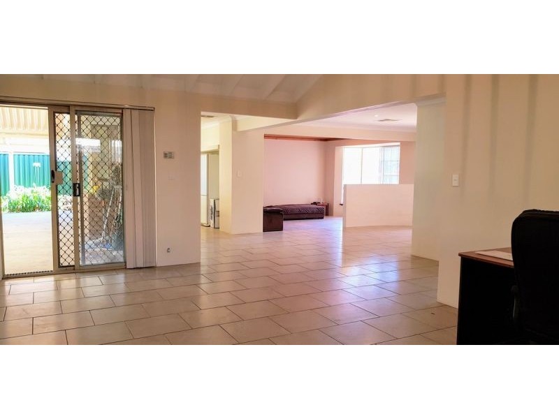 91 Aulberry Pde, Leeming WA 6149