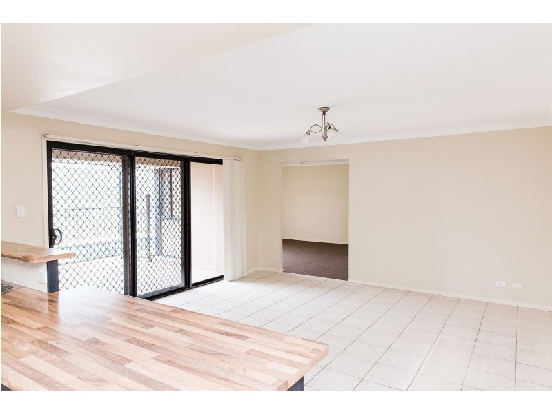 11 Eastern Rise, Little Mountain QLD 4551