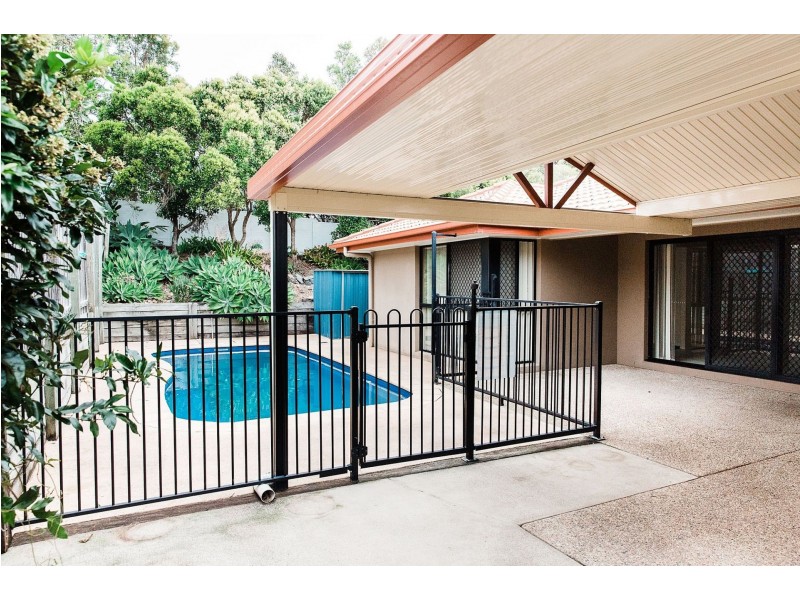 11 Eastern Rise, Little Mountain QLD 4551