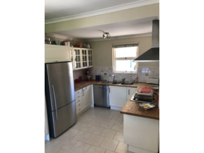 122 Jarrah Rd, St James WA 6102