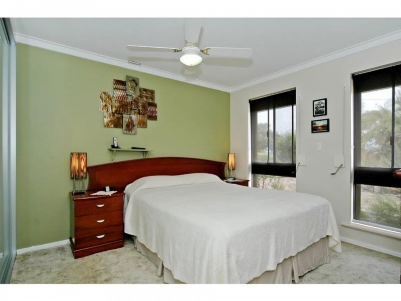 10 Elizabeth Rd, Wanneroo WA 6065