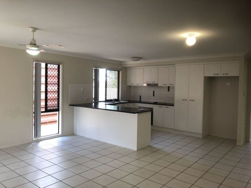 27 Juniper St, Heathwood QLD 4110