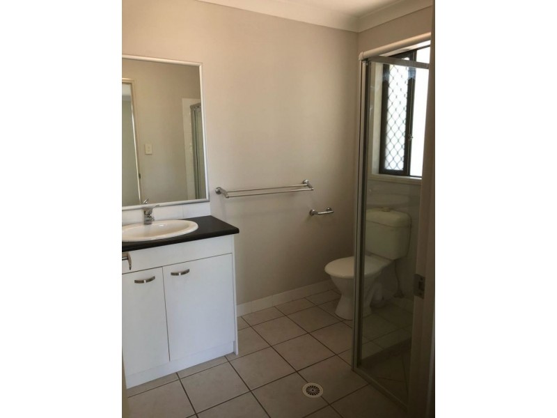 27 Juniper St, Heathwood QLD 4110