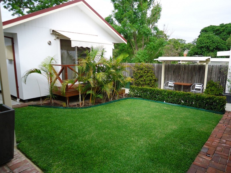 120 Jarrah Rd, St James WA 6102
