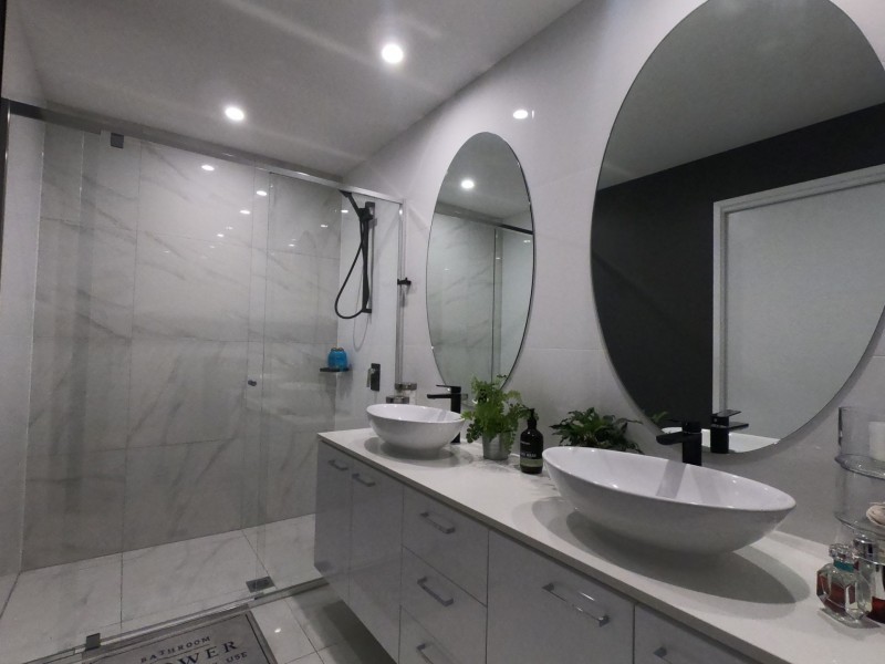 3105/5 Harbour Side Ct, Biggera Waters QLD 4216