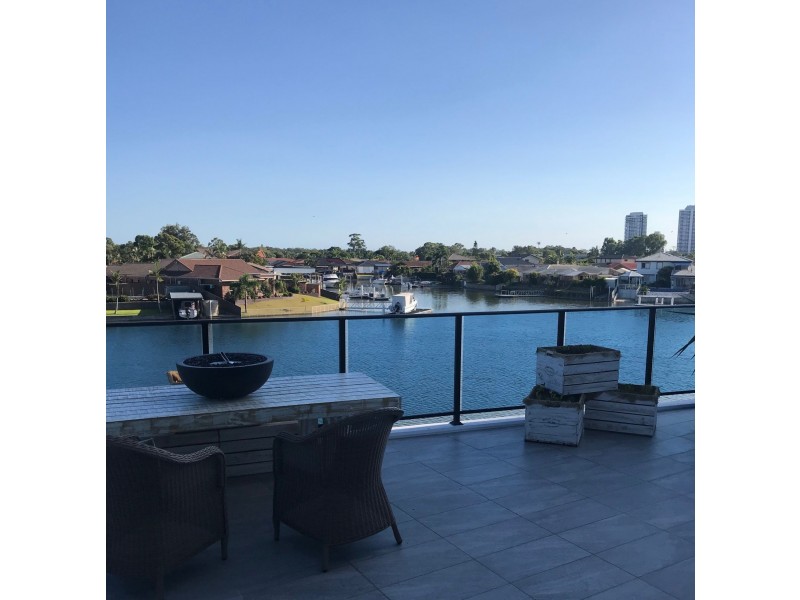 3105/5 Harbour Side Ct, Biggera Waters QLD 4216