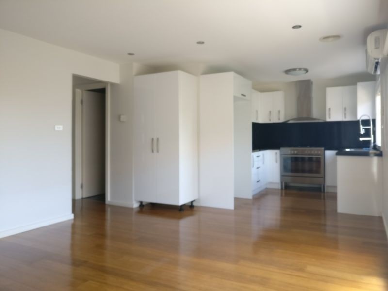 2/57 Rokewood Cres, Meadow Heights VIC 3048