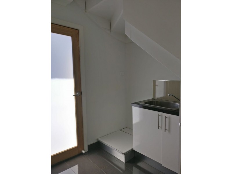 2/57 Rokewood Cres, Meadow Heights VIC 3048